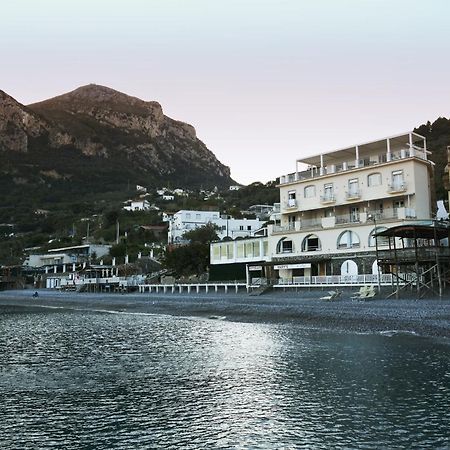Taverna Del Capitano Marina del Cantone Buitenkant foto