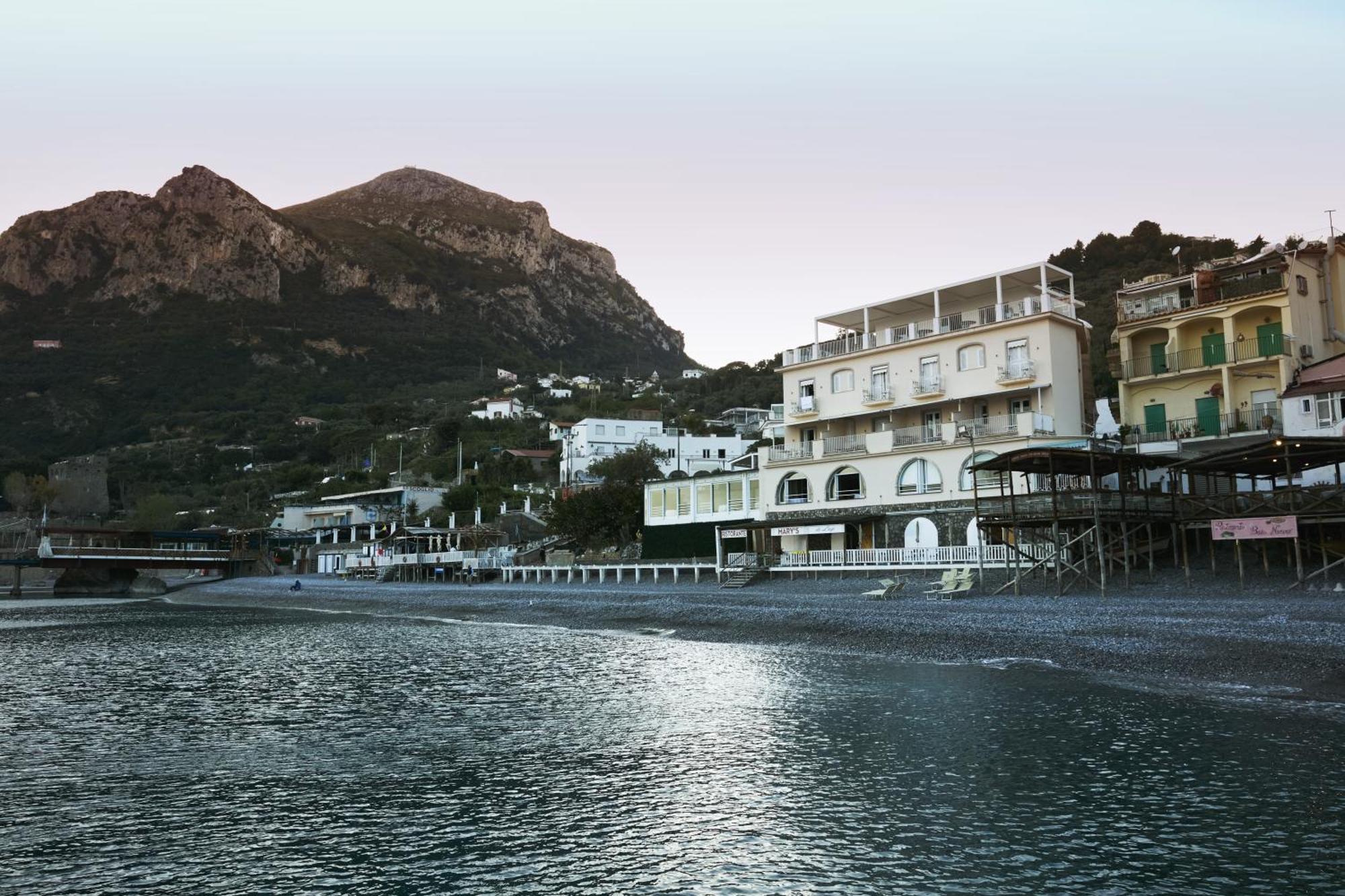 Taverna Del Capitano Marina del Cantone Buitenkant foto